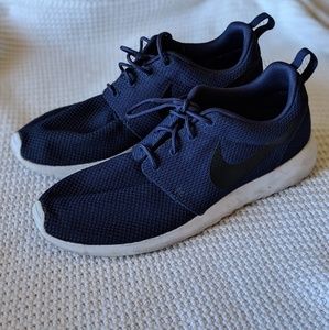 Nike Roshe Mens Size 9
